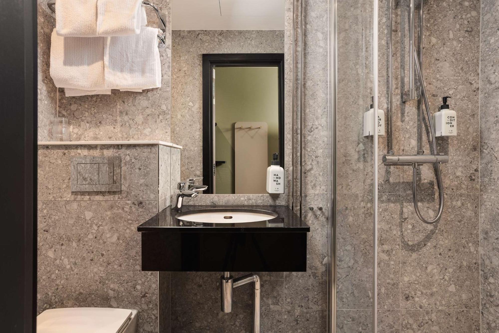 Scandic Holberg Осло Экстерьер фото